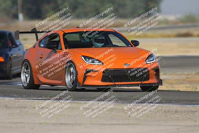 media/Sep-20-2025-Extreme Speed (Sat) [[1fcc23683c]]/Orange (Mid Intermediate)/Session 1 (Sunset)/